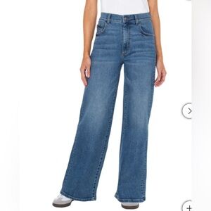 NWT Well Worn Classic Blue Flare Jeans